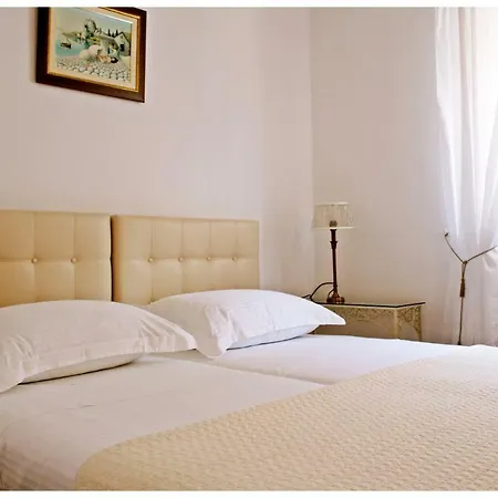 Casa Zorana-alba *