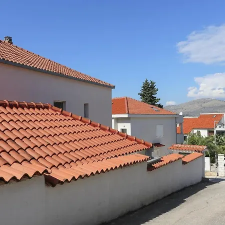 Casa Zorana-alba *