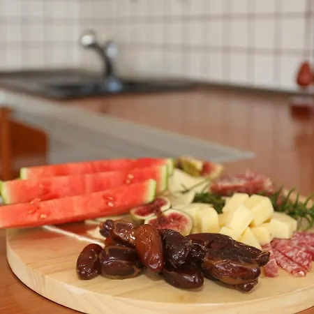 Casa Zorana-alba * Trogir