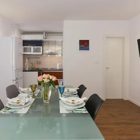 Casa Zorana-alba Apartment