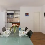Casa Zorana-alba Apartment